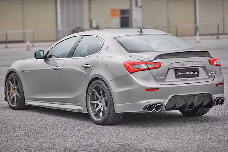 Đầu tiên, chiếc xe được trang bị bộ mâm VF57 do chính ASPEC thiết kế và chế tạo.