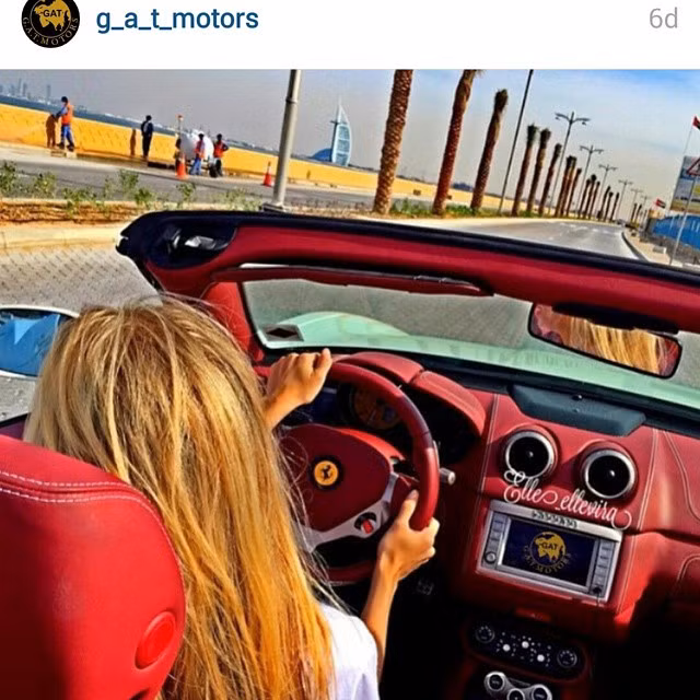 Dù có thuộc quyền sở hữu của họ hay không, nhưng chắc chắn rằng các cô gái này đã khiến không ít người phải ghen tị hoặc ngưỡng mộ cuộc sôngs xa hoa bên biệt thự, hàng hiệu và siêu xe của họ.