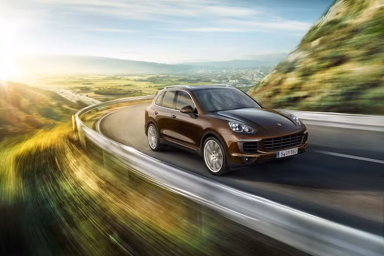 Cùng với những đơn vị nhập khẩu xe khác tại Việt Nam, Porsche hứa hẹn sẽ đem tới cho người tiêu dùng Việt nhiều bất ngờ tại Triển lãm Ôtô Quốc tế Việt Nam 2015 (VIMS 2015) diễn ra tại Trung tâm Triển Lãm Giảng Võ, Hà Nội từ ngày 9/10 đến ngày 13/10 năm nay.