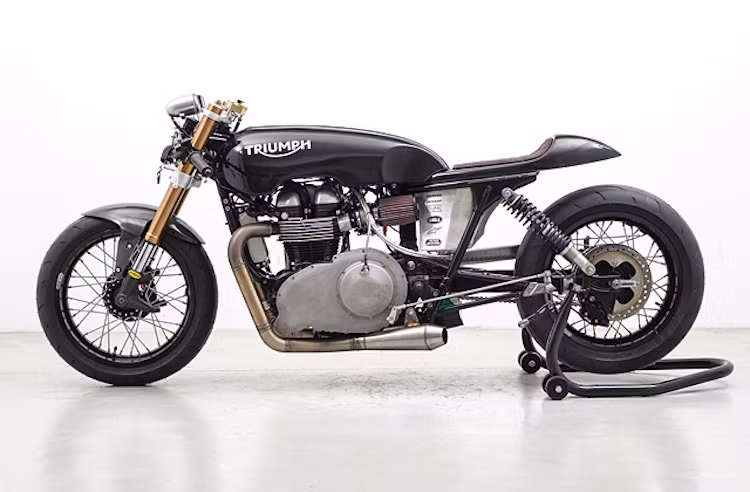 5 - Triumph Salt Racer: Được độ lại từ chiếc Thurxton với nguồn kinh phí không giới hạn, chiếc Triumph Salt Racer sinh ra chỉ nhằm một mục đích duy nhất: phá kỷ lục tốc độ tại hồ muối Gairdner ở nam Australia.