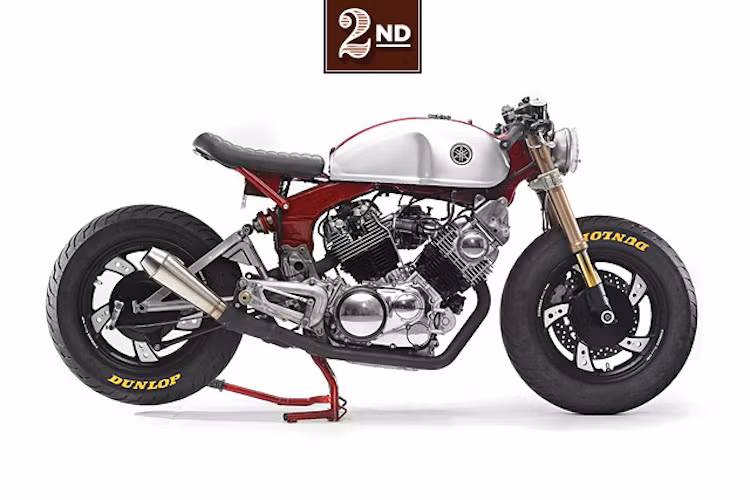 2 - Yamaha XV750 Hageman Motorcycles: Để tạo sự khác biệt giữa bao bản độ Virago 750 khác, Greg Hageman từ xưởng Hageman Motorcycles đã "lai" giữa nhiều phong cách khác nhau trên chiếc xe, từ hot rod, caferacer tới bobber.