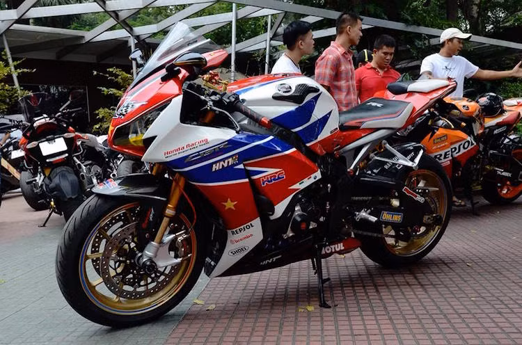 Chiếc CBR1000RR Fireblade SP sau khi được nâng cấp.