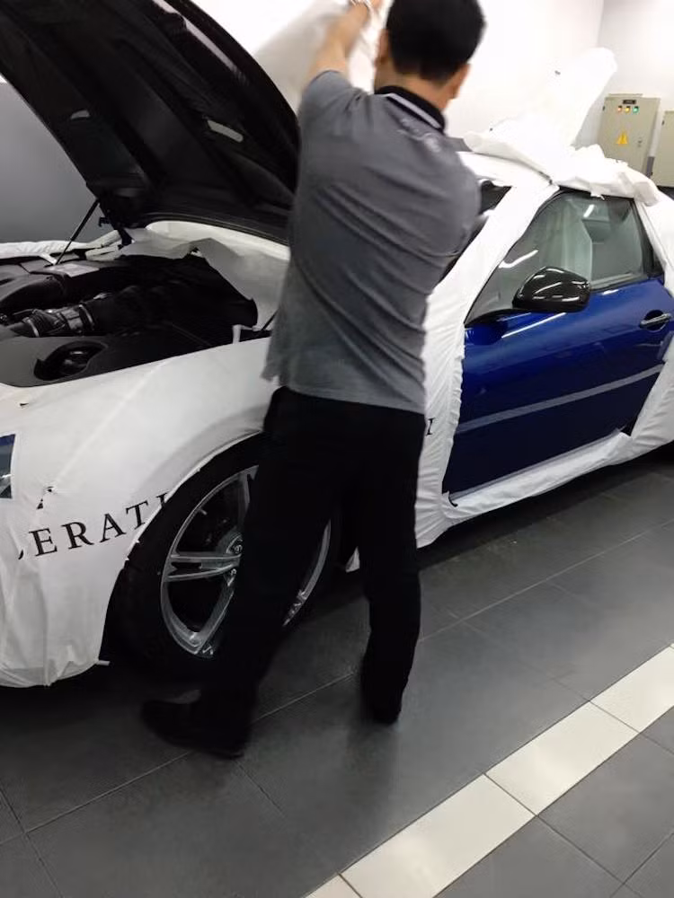 Chiếc xe được đặt mua về Việt Nam là phiên bản cao cấp nhất, thể thao nhất của dòng coupe sang trọng Maserati GranTurismo, với các thay đổi ở ngoại thất như bodykit thể thao, nắp ca-pô có khe hút gió.