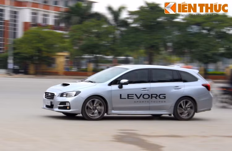 Tại Việt Nam Subaru Levorg GT-S được bán với 7 tùy chọn màu sắc khác nhau cùng mức giá 1,397 tỷ đồng (đã bao gồm VAT).