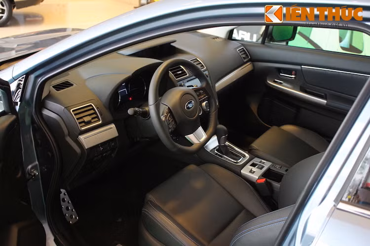 Mở các cánh cửa xe ra, nội thất của Levorg đem tới cảm giác đơn giản và thân thiện - một nét đặc trưng trên các dòng xe Subaru.