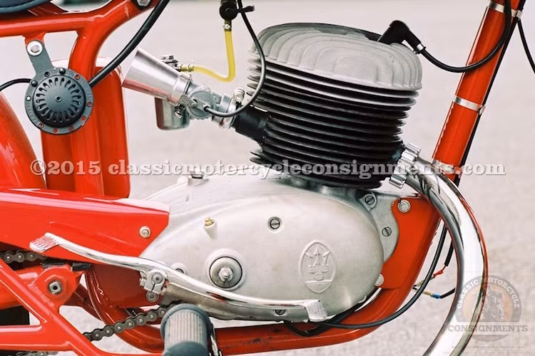 125 Turismo Veloce được trang bị động cơ xi-lanh đơn 2 kỳ do chính Maserati tự thiết kế và phát triển.