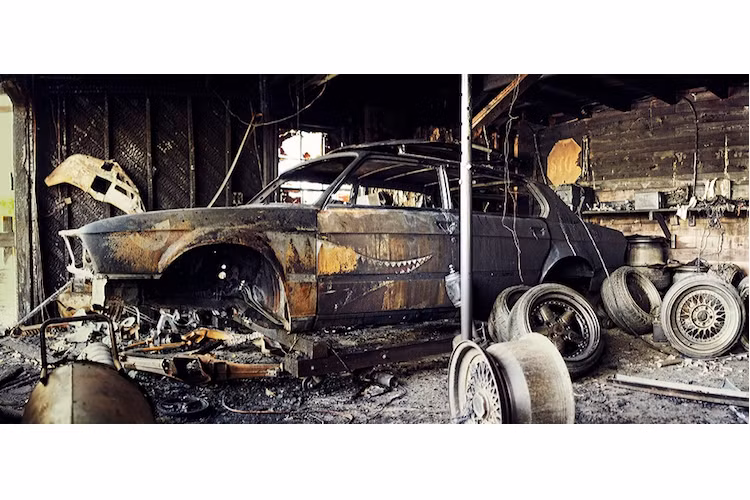 Không may cho Mike, vào năm 2011 garage của anh đã bị cháy, khiến cho Rusty Slammington chỉ còn là một bộ khung. Phải tới năm 2014, Mike mới có thể "vượt qua nỗi đau" này và "hồi sinh" lại Rusty - chiếc xe được anh coi như người bạn tri kỷ.