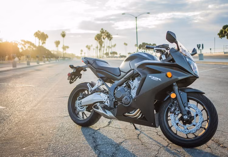 Thuộc dòng xe môtô thể thao của Honda, CBR650F cũng sở hữu thiết kế khí động học sắc sảo và đầy hấp dẫn.