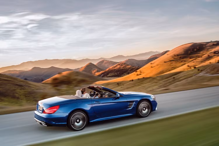 Những thông tin chi tiết về SL 2017 sẽ được Mercedes cập nhật tại triển lãm Los Angeles diễn ra vào tuần tới.