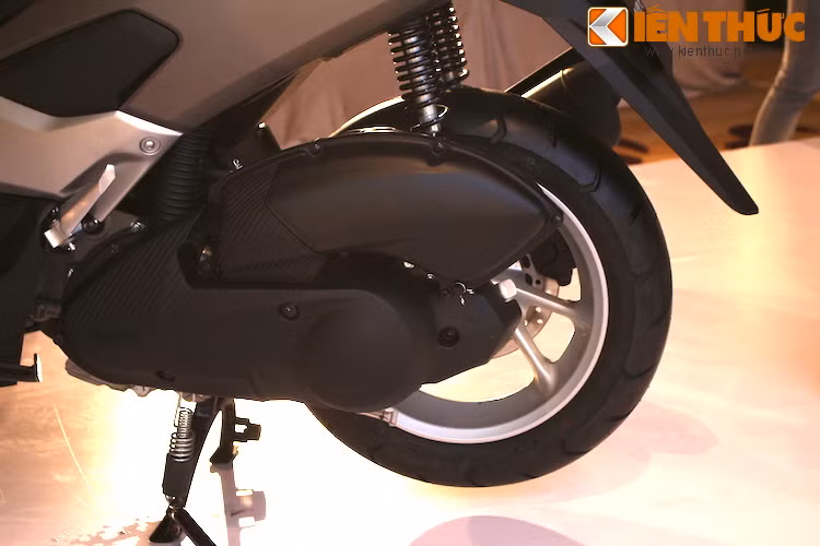 NM-X sở hữu động cơ xi-lanh đơn 4 kỳ 155 cc, dựa trên nền tảng công nghệ BLUE CORE tiết kiệm nhiên liệu, làm mát bằng dung dịch. Công suất tối đa của động cơ là 12 mã lực và mô-men xoắn 11,7 Nm.