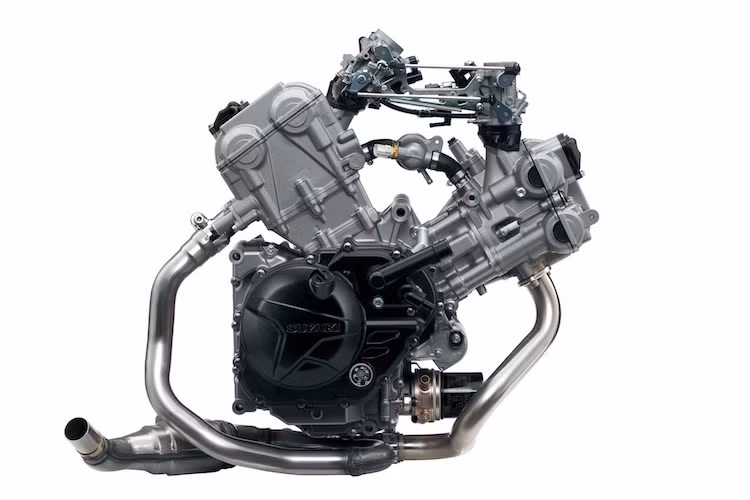 Vẫn sử dụng động cơ V-Twin DOHC 650 cc, nhưng khối máy mới trên SV650 đã được Suzuki cải tiến thêm với hơn 60 chi tiết hoàn toàn mới.