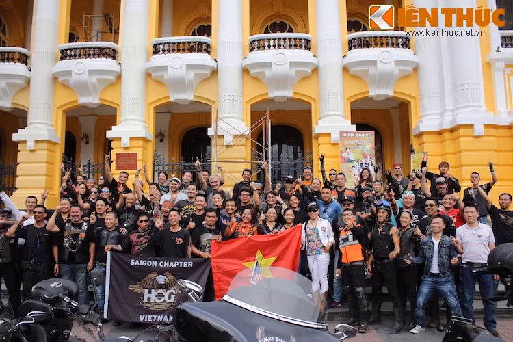 Cùng với những thành viên của H.O.G. Hanoi Chapter, H.O.G. Saigon Chapter sẽ có mặt tại lễ khai trương showroom Harley-Davidson đầu tiên ở Hà Nội vào chiều tối ngày mai 23/7.