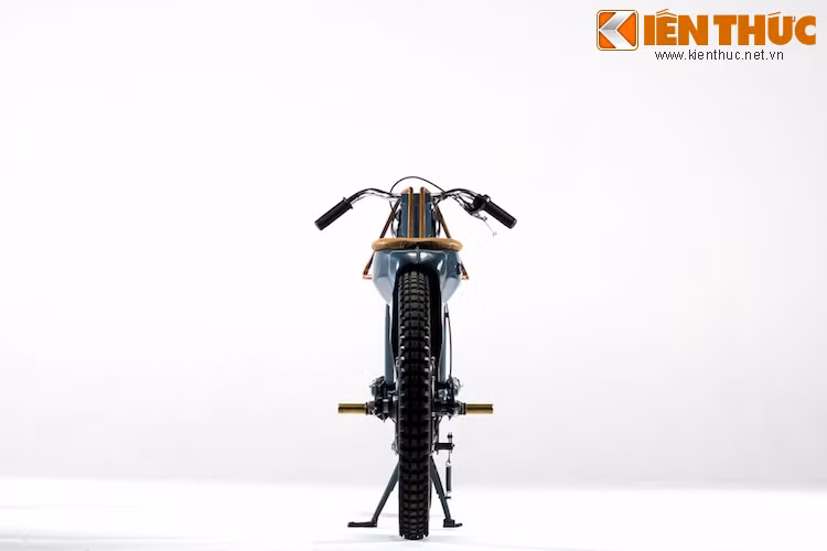 Toàn bộ tất cả các chi tiết của chiếc Cub nguyên bản đã bị gỡ bỏ, bao gồm cả động cơ và hệ truyền động.