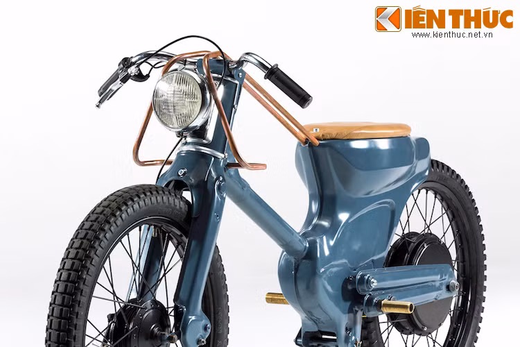 Phần gắn động cơ trên khung đã được bịt kín, cũng như tất cả các lỗ hổng trên thân xe.