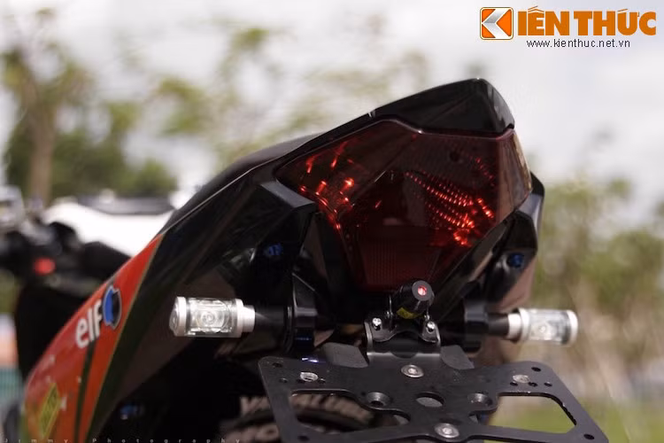 Phần đuôi của Exchiter 135 zin đã được thay thế bằng đuôi của Exciter 150.