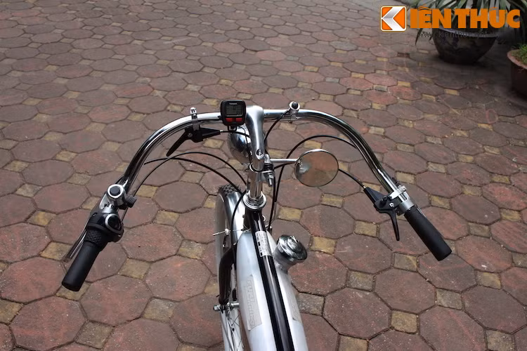 Chữ "sport" trong tên gọi của xe nhằm chỉ phần ghi đông thấp, vòng xuống dưới thay vì đặt cao giống như chiếc FK310 phiên bản thường và Classic.