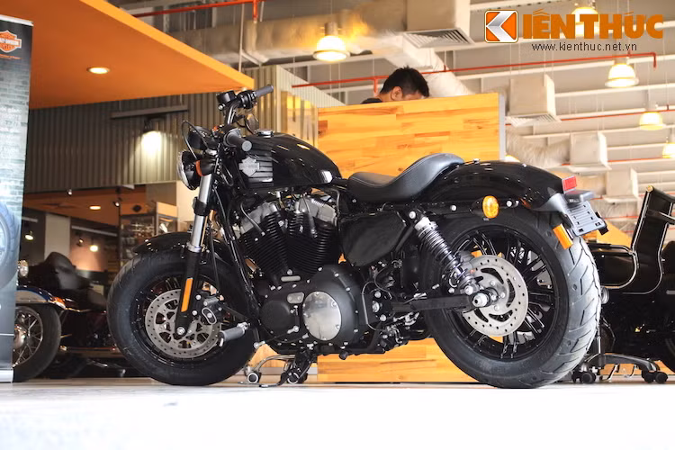 Tại Việt Nam, giá khởi điểm của Forty-Eight đời 2016 là 559,1 triệu đồng cho bản màu đen Vivid Black. Các phiên bản màu bạc Billet Silver, đỏ Velocity Red Sunglo và vàng ôliu Olive Gold có giá 564,7 triệu đồng.