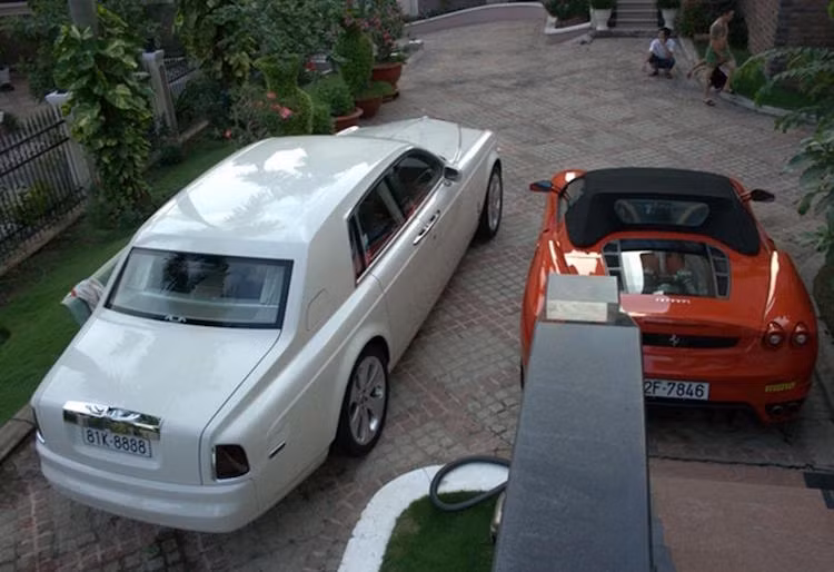 Bảy tám (78) biển số Phú Yên Khánh Hòa bảy chín (79) núi liền biển xanh Tám mốt (81) rừng núi vây quanh Gia Lai phố núi, thị thành Pleiku Kon Tum năm tháng mây mù Tám hai (82) dễ nhớ mặc dù mới ra