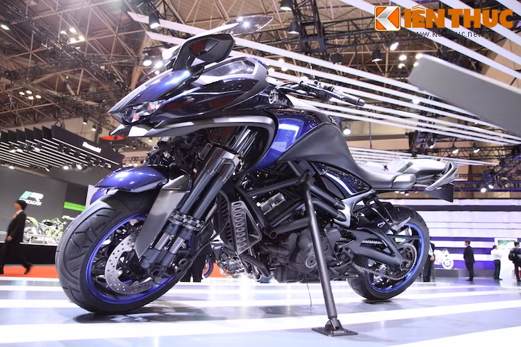 Theo Yamaha, mẫu xe môtô 3 bánh MWT-9 mới là sự phát triển tiếp theo của mẫu concept GEN-01, đưa ý tưởng về xe 3 bánh tới những biker "nghiêm túc" hơn thay vì chỉ áp dụng vào những chiếc xe ga thành thị như dòng Tricity hiện nay của hãng.