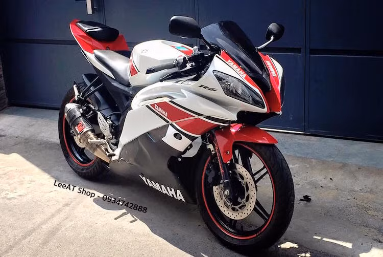  Yamaha R15 là mẫu sportbike phân khối nhỏ của, được bán chủ yếu ở thị trường các nước đang phát triển như Ấn Độ hay Đông Nam Á.