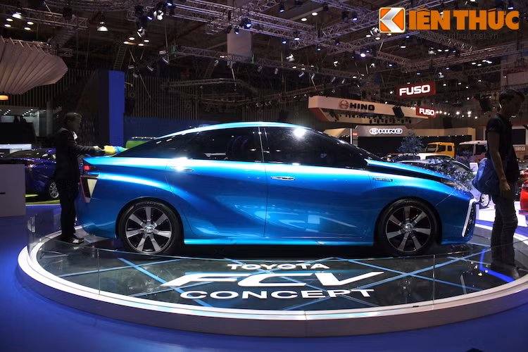 Ngoài ra, triển lãm cũng mang đến những kiến thức về các công nghệ, kỹ thuật mới trong lĩnh vực này như hệ thống hỗ trợ phòng ngừa va chạm, hộp số mới tích hợp công nghệ thân thiện với môi trường hay các công nghệ tiết kiệm nhiên liệu mới.