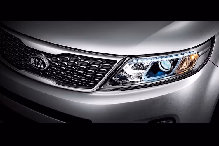 Kia ra mat New Sorento ban may xang tai VN gia 873 trieu-Hinh-2