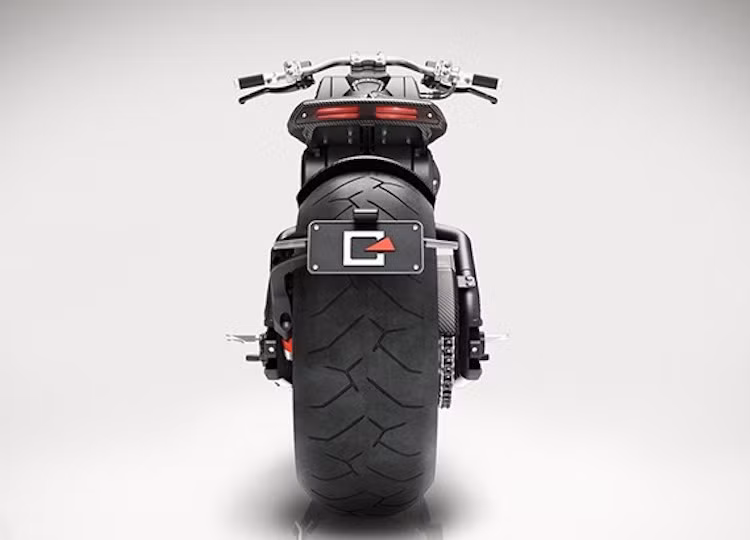 Hiện Confederate đã bắt đầu mở đơn đặt hàng xe, với số tiền đặt trước 19.000 Bảng Anh (tương đương 673 triệu đồng). Đặc biệt, nếu đặt xe trước 7/9, hãng sẽ giảm trực tiếp 10.000 USD (tương đương 225 triệu). Số tiền này thậm chí đủ để mua một chiếc Yamaha MT-09 tại nhiều quốc gia!