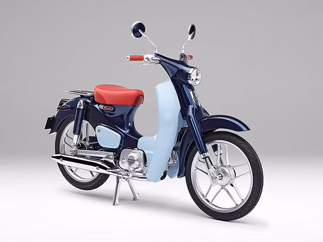 Lấy cảm hứng từ chiếc Super Cub đầu tiên, Honda đã thiết kế ra chiếc Super Cub hoàn toàn mới. Đây là mẫu xe đầu tiên của Honda được trang bị động cơ 50 cc thế hệ mới, nó sẽ tiêu thụ nhiên liệu cực thấp.