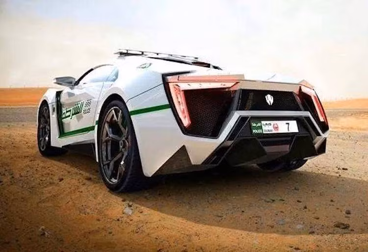 Sau khi chiếc Lykan Hypersport được sử dụng trong "bom tấn" Fast &amp; Furious 7 với bối cảnh ở Dubai, cảnh sát tại đây cũng nhanh chóng "sắm" một chiếc.