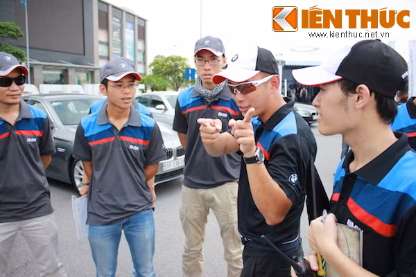 Trai nghiem BMW Driving Experience 2015 tai Ha Noi-Hinh-2