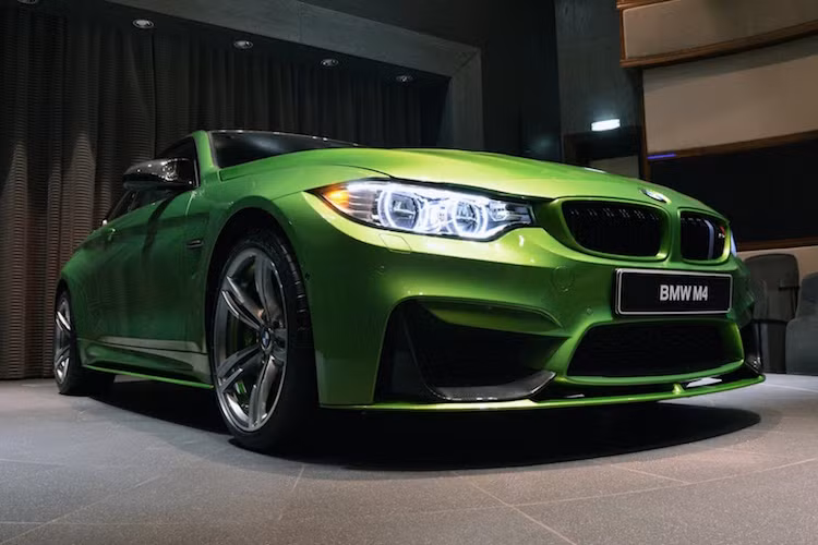 Hệ động lực của chiếc M4 cũng đã được độ nhẹ nhàng với khối động cơ tăng áp kép 6 xi-lanh thẳng hàng 3.0l nay đã đạt công suất lên tới 540 mã lực và mô-men xoắn 685 Nm - cao hơn so với con số 425 mã lực/550 Nm của xe nguyên bản.