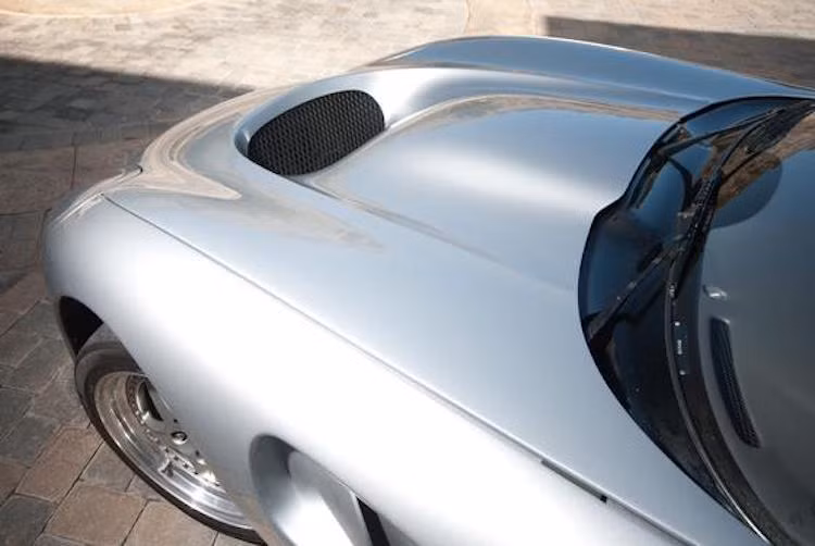 Đã có tổng cộng 249 chiếc Series 1 được sản xuất trong năm 1998 để bán vào năm 1999. Sau đó vào năm 2005, 29 chiếc khác tiếp tục được bán ra dưới hình thức chassis.