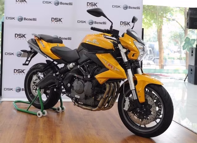 Theo Benelli, màu vàng là một màu sắc rất quan trọng trong văn hoá Ấn Độ, chính vì vậy họ đã lựa chọn màu này để sơn lên phiên bản đặc biệt TNT 600i LE.