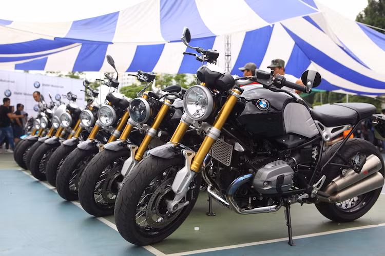 Tại BMW Motorrad Day 2015, Euro Auto đã đem tới 10 mẫu xe khác nhau thuộc dòng sản phẩm môtô của BMW gồm S1000RR, R1200 RS, S1000R, R nineT, R1200R, R1200 GS, F800 GS, S1000 XR, C600 Sport và C650GT.