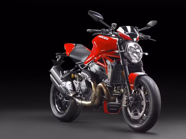 So với các phiên bản Monster khác từ trước đến nay, chiếc Ducati Monster 1200R không có nhiều thay đổi khác biệt về ngoại hình.