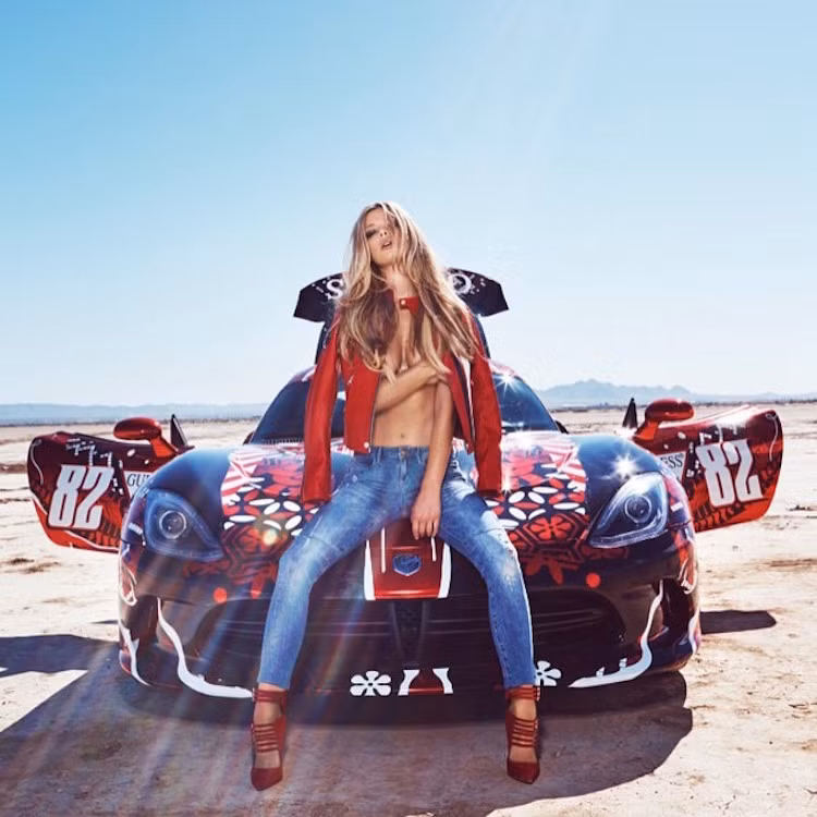 Đứng bên cạnh những "nóng bỏng", độ "hot" của những chiếc Viper càng trở nên tăng cao.