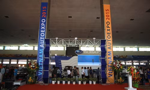 Vietnam AutoExpo 2015: Dong nhung khong 