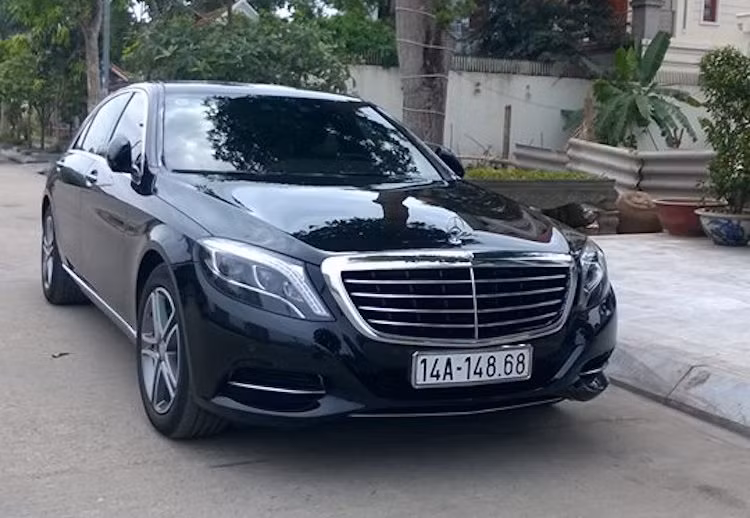 Mercedes S-Class thế hệ mới nhất mang biển số lộc phát.