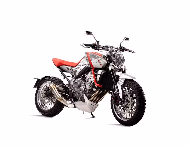 Trong khi CB4 Concept đi theo hướng streetfighter thì mẫu xe còn lại là Six50 lại có kiểu dáng scrambler đang được ưa chuộng hiện nay.