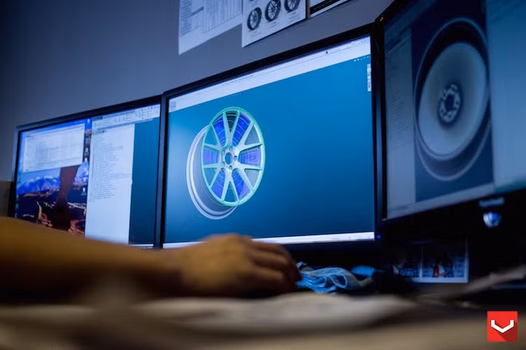 Bản vẽ 3D của mâm sẽ được xử lý trên máy tính và sau đó chuyển tới máy cắt CNC.