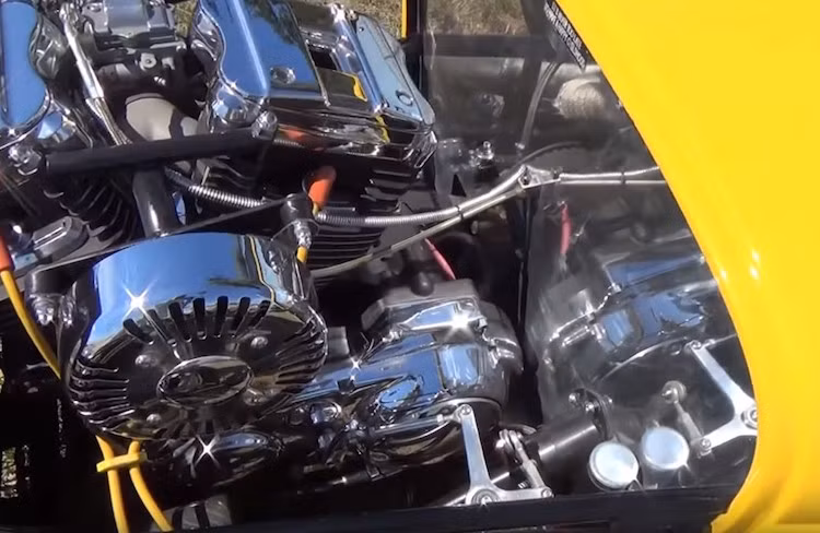 Đổi lại, mức tiêu thụ nhiên liệu của xe chỉ khoảng từ 5,6 tới 6,1l/100 km. Bình nhiên liệu của xe có thể tích 45,5 lít.