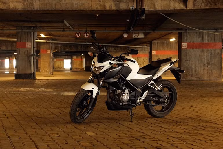 Hiện tại, chiếc xe đã được trưng bày tại một số HEAD trên toàn quốc để thăm dò thị trường.