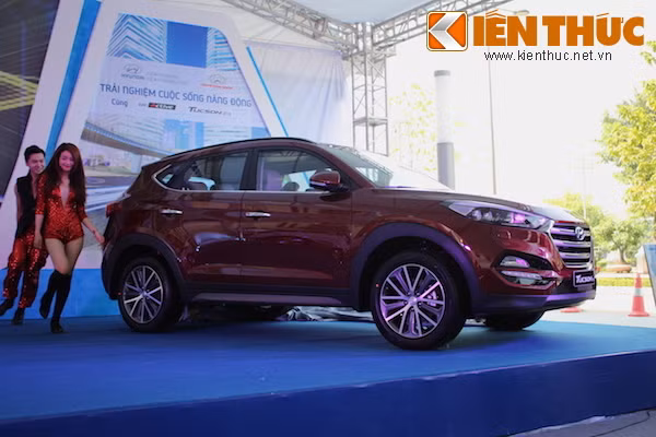 “Chot gia” 925 trieu, Hyundai Tucson 2016 doi dau Honda CR-V