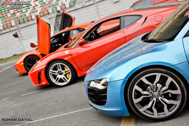 Tên gọi của CLB được lấy cảm hứng từ bộ phim Cannonball Run của Mỹ vào năm 1981, kể về những cuộc đua tốc độ cao trái phép.