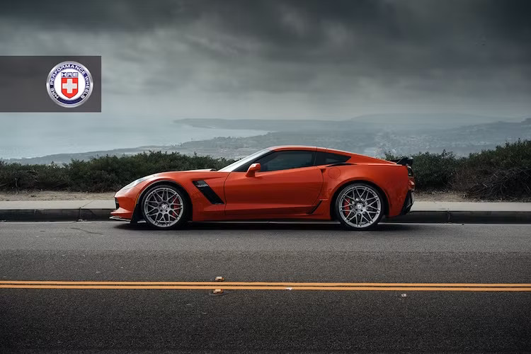 Với sức mạnh này, thế hệ C7 Z06 đã giúp đưa tên tuổi Corvette được "nâng tầm" trở thành một chiếc siêu xe thực thụ.