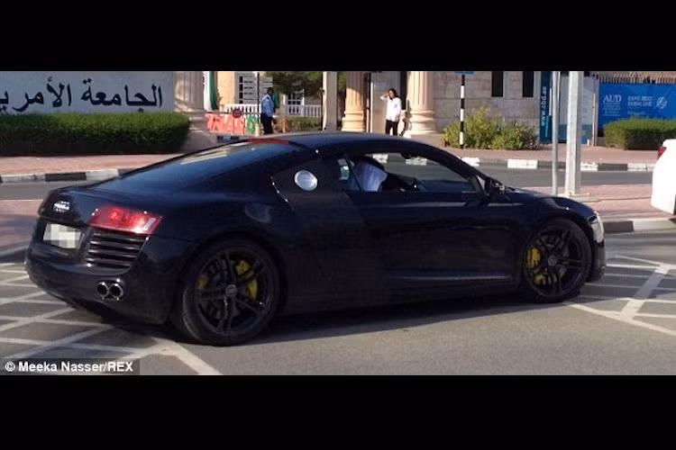 Sinh vien lai xe tien ty di hoc “chat cung” Dai hoc Dubai-Hinh-8