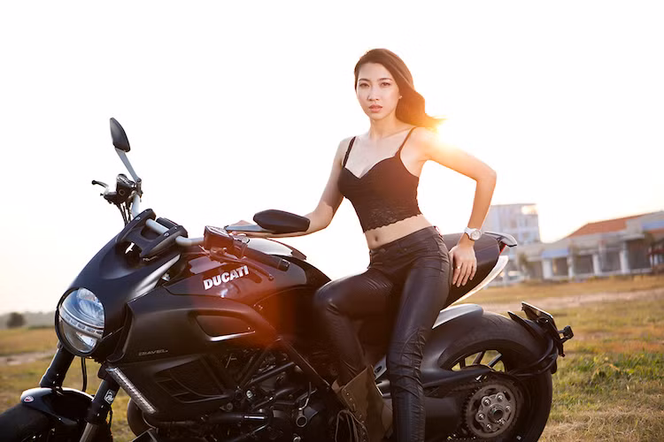 Liên tiếp trong 2 năm 2011 và 2012, Diavel đã được tạp chí Cycle World đánh giá là xe cruiser tốt nhất.