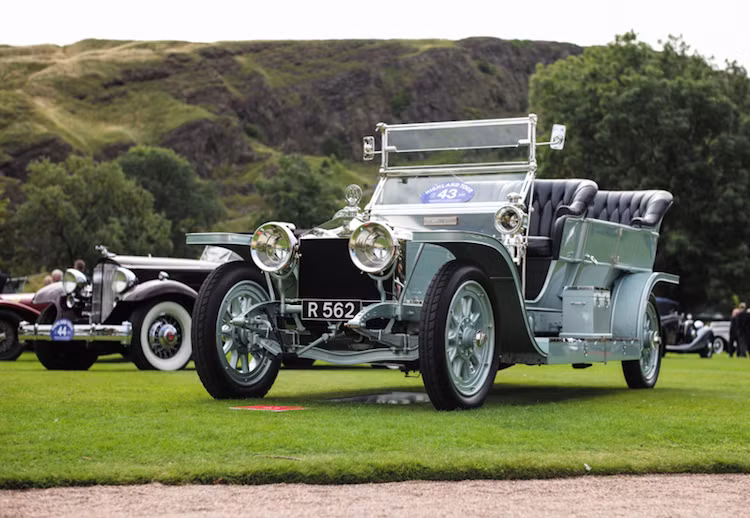 Hội tụ tại Concours of Elegance năm nay là sự xuất hiện của những chiếc xe "từ cổ chí kim", trong đó nhiều chiếc có giá trị văn hoá và lịch sử cao.