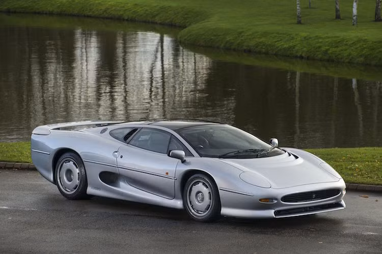 Chi tiet sieu xe “hang doc” Jaguar XJ220 doi 1992 gia 8 ty