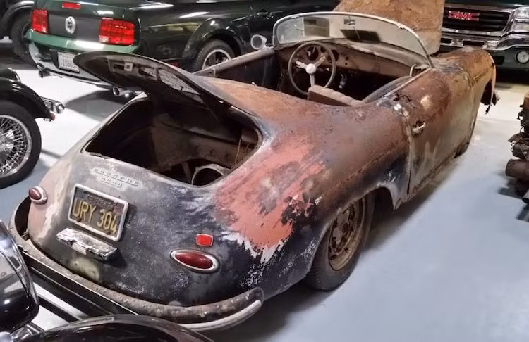 Theo người bán xe, những panel trên thân xe cần thiết cho quá trình phục chế có thể mua được với giá dưới 20.000 USD.